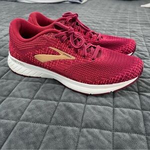 Brooks Revel 3 Running Shoes Women’s 9.5 Rumba Red Teaberry Sneakers Burgundy